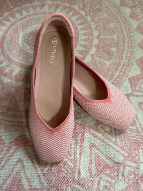 Vivaia Pink Ballet Flats